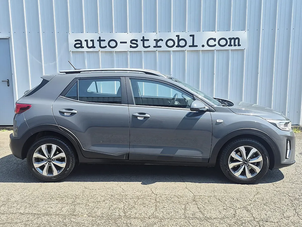 Kia Stonic 2023 photo 2