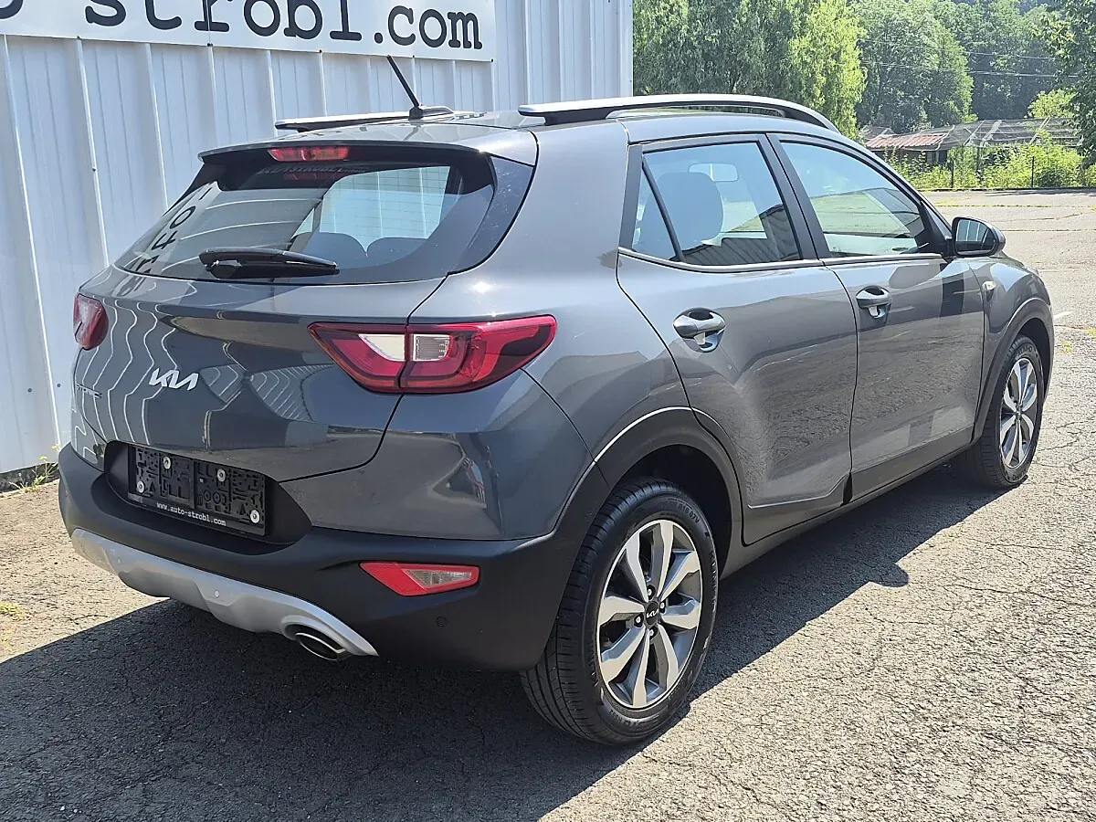 Kia Stonic 2023 photo 3