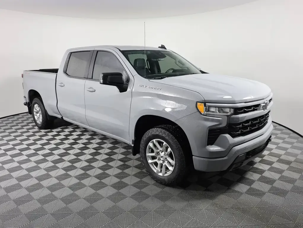 Chevrolet Silverado 1500 2024 photo 3