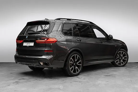 BMW X7 2022 photo 2