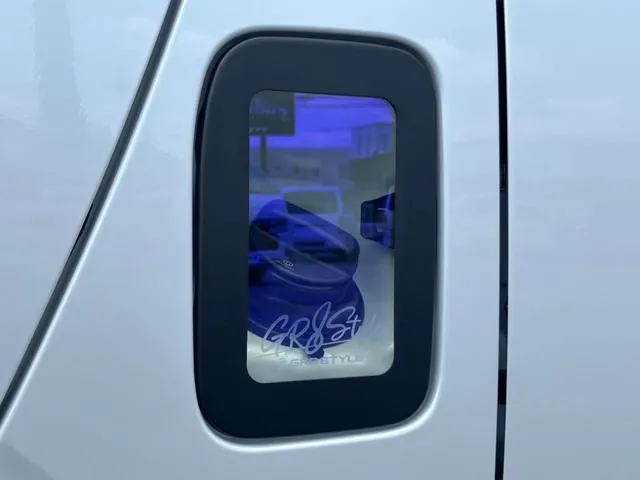 Toyota Hiace Gl 2026 photo 3