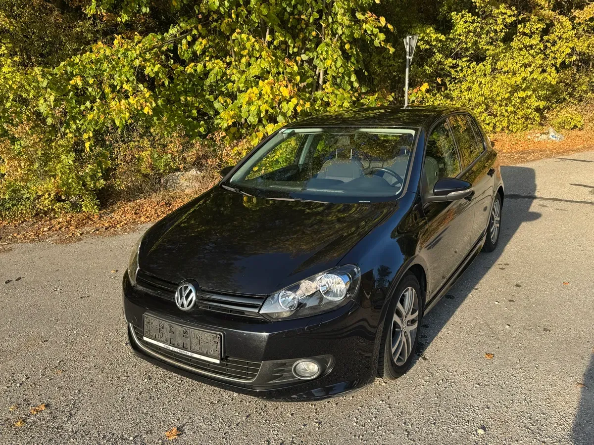 Volkswagen Golf 2011 photo 2