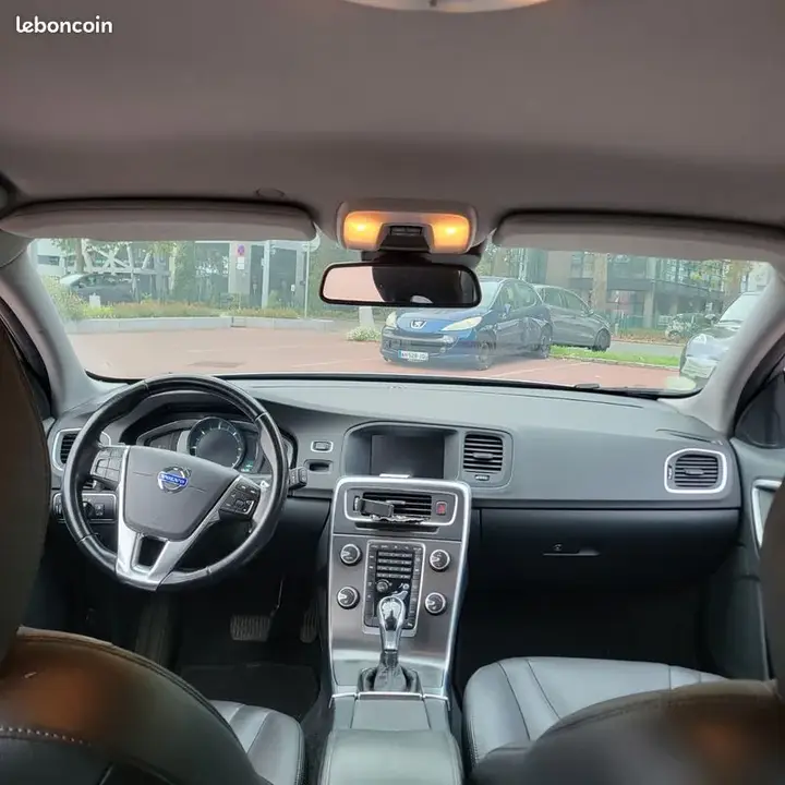 Volvo V60 2014 photo 3