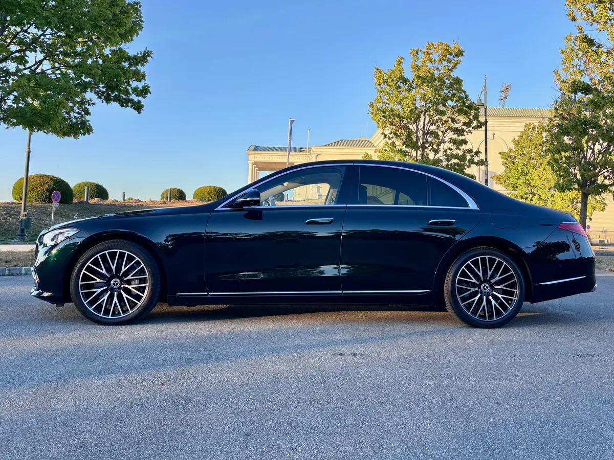 Mercedes-Benz S-Class 2022 photo 3