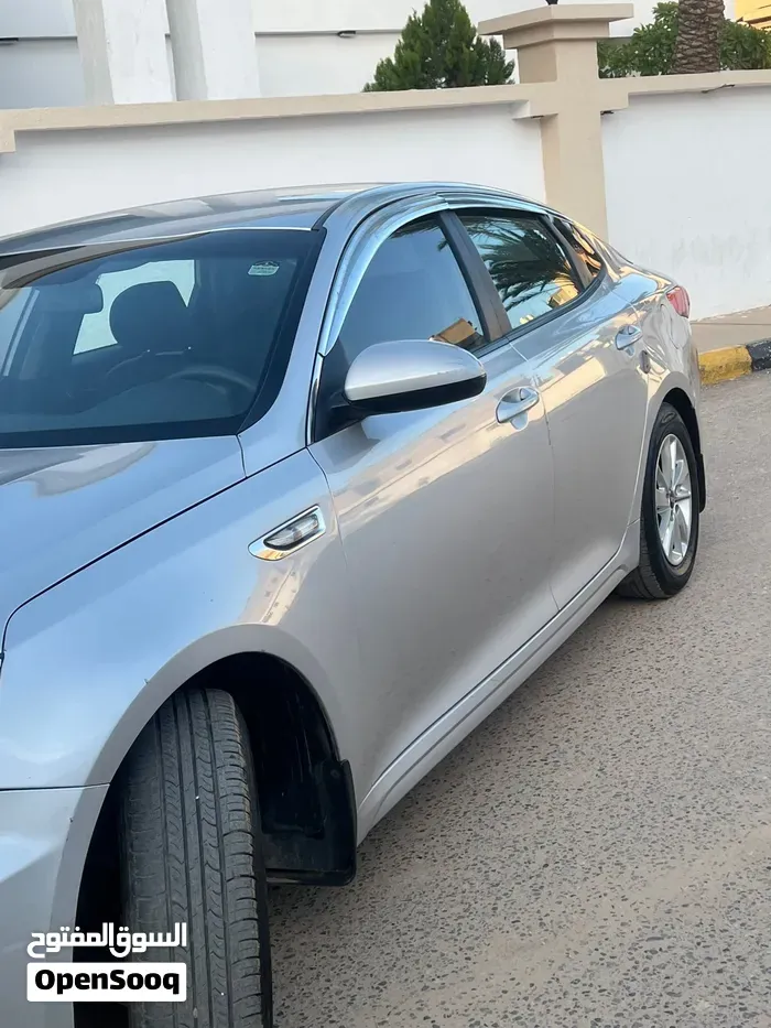 Kia K5 2017 photo 2