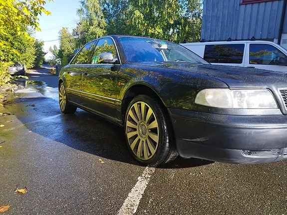 Audi A8 1996 photo 4