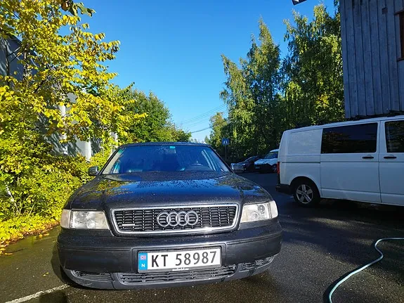 Audi A8 1996 photo 3