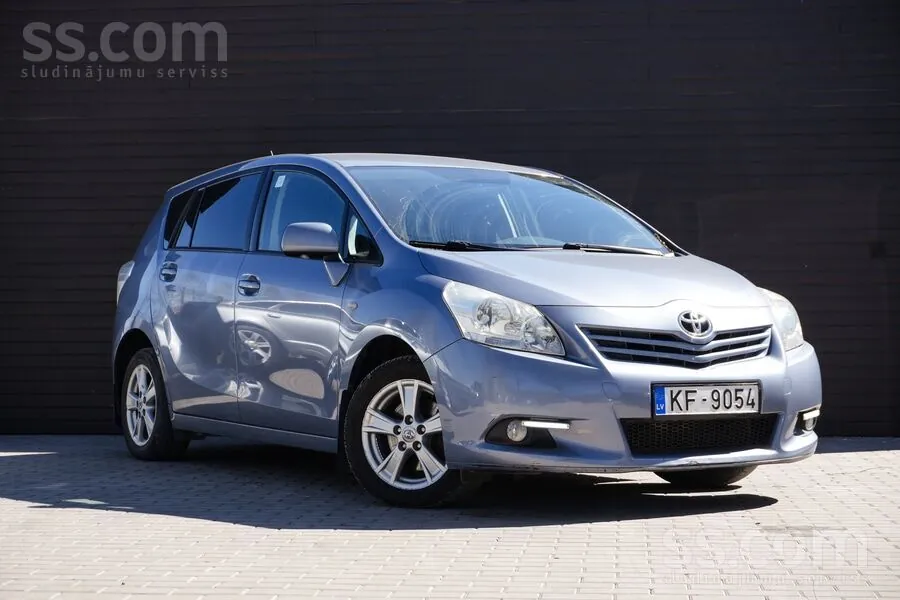 Toyota Corolla Verso 2009 photo 2