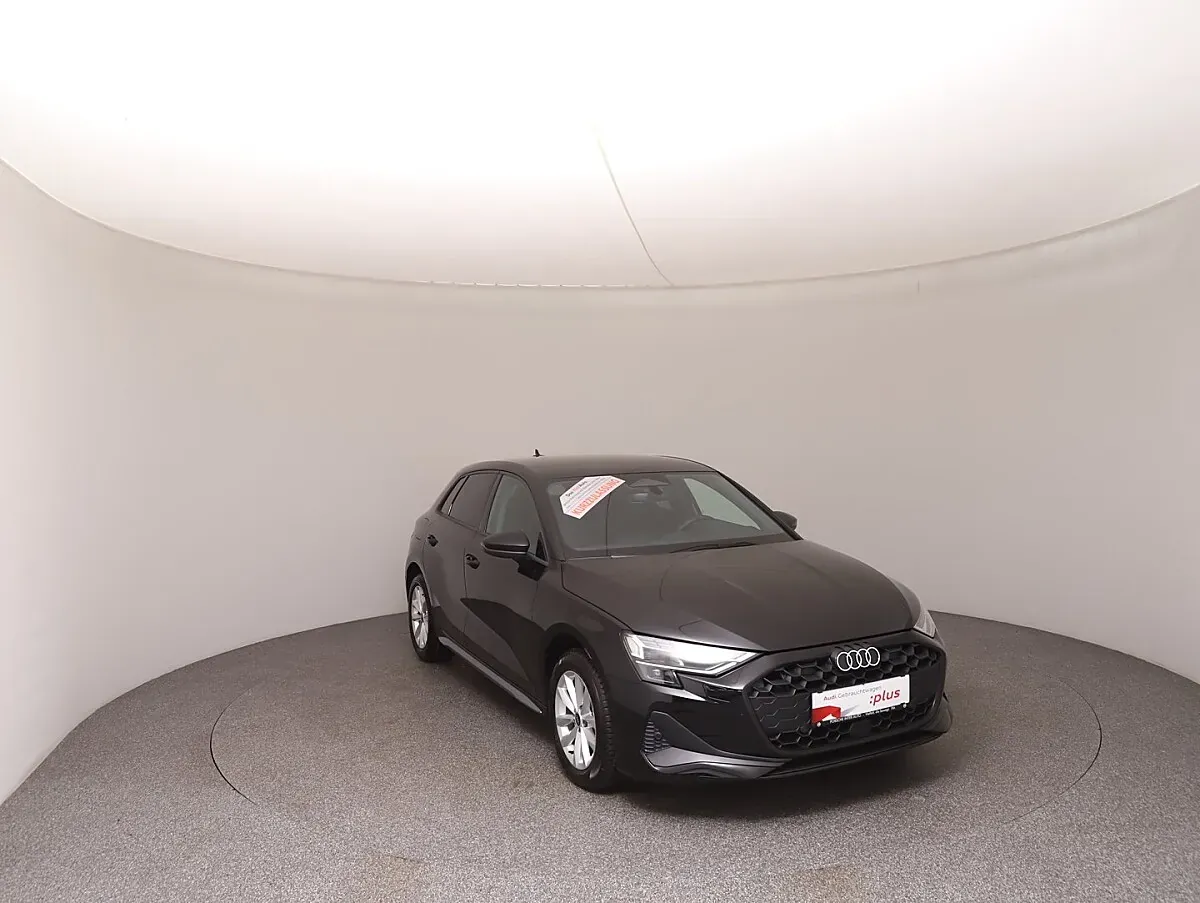 Audi A3 2026 photo 2