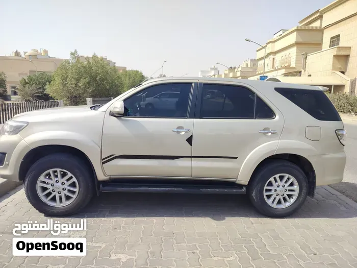 Toyota 4Runner 2014 photo 3
