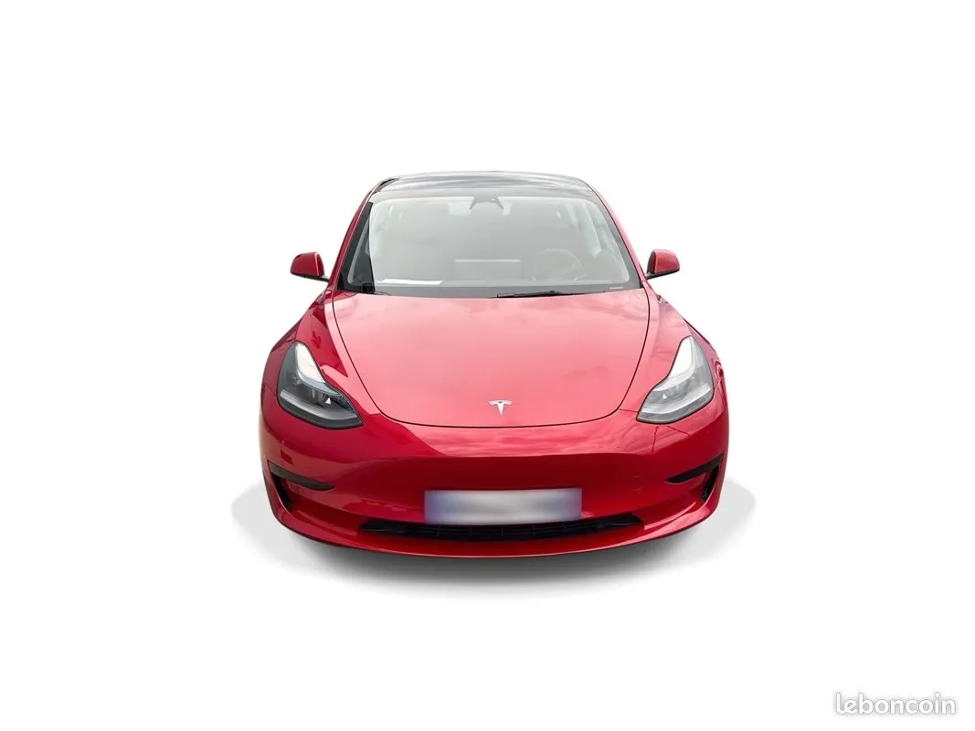 Tesla Model 3 2023 photo 2