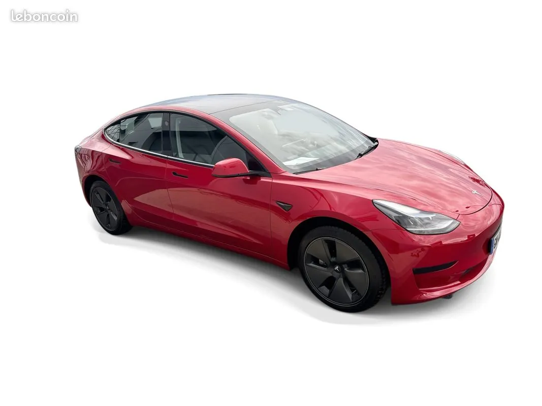 Tesla Model 3 2023 photo 3