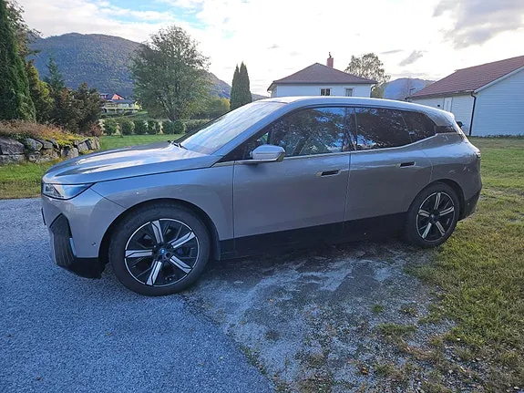BMW Ix 2022 photo 3