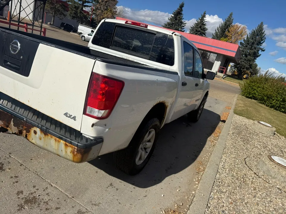 Nissan Titan 2012 photo 4