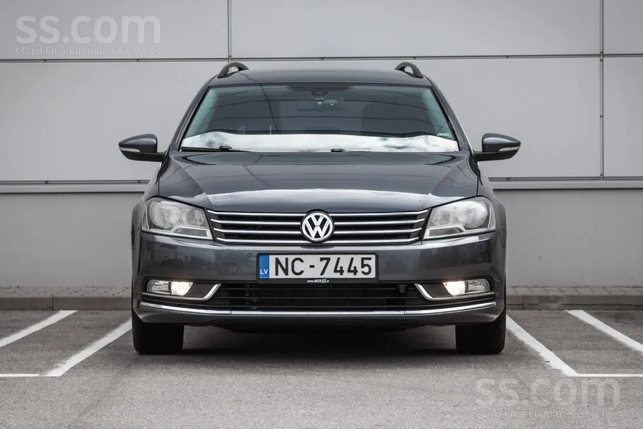 Volkswagen Passat B7 2011 photo 2