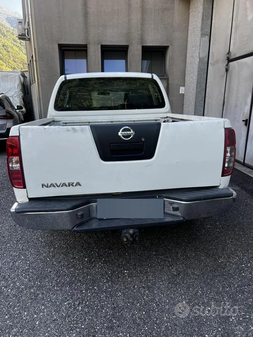 Nissan Navara 2012 photo 4