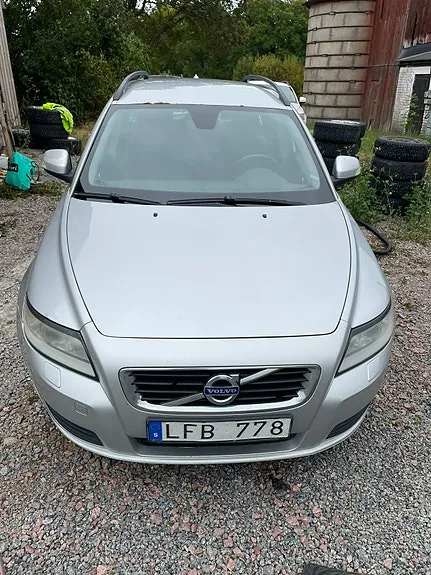 Volvo V50 2011 photo 4