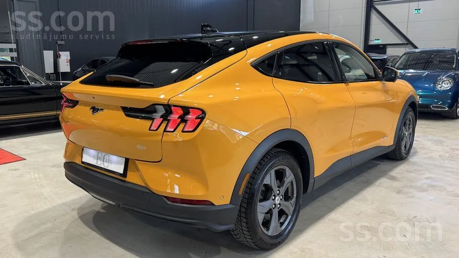 Ford Mustang Mach-E 2022 photo 3