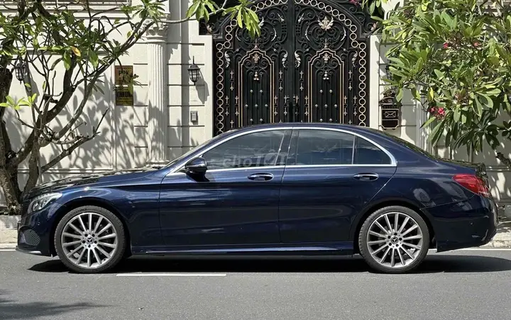 Mercedes-Benz C-Class 2017 photo 3