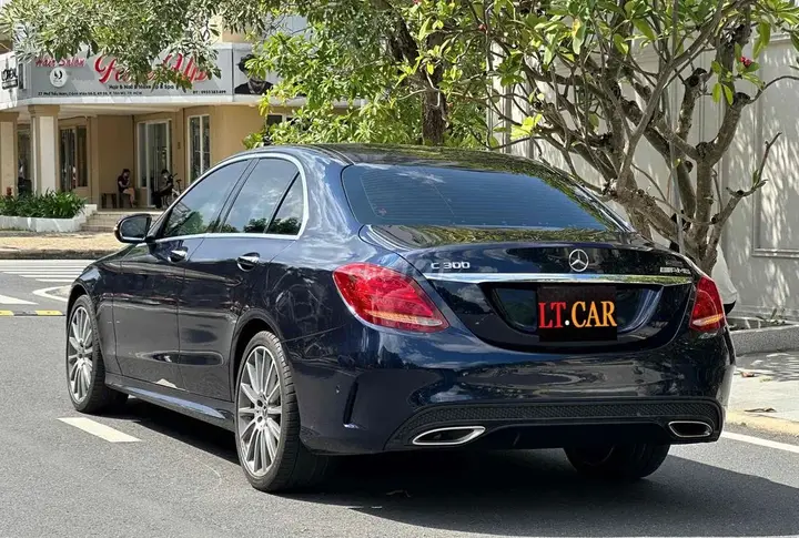 Mercedes-Benz C-Class 2017 photo 2