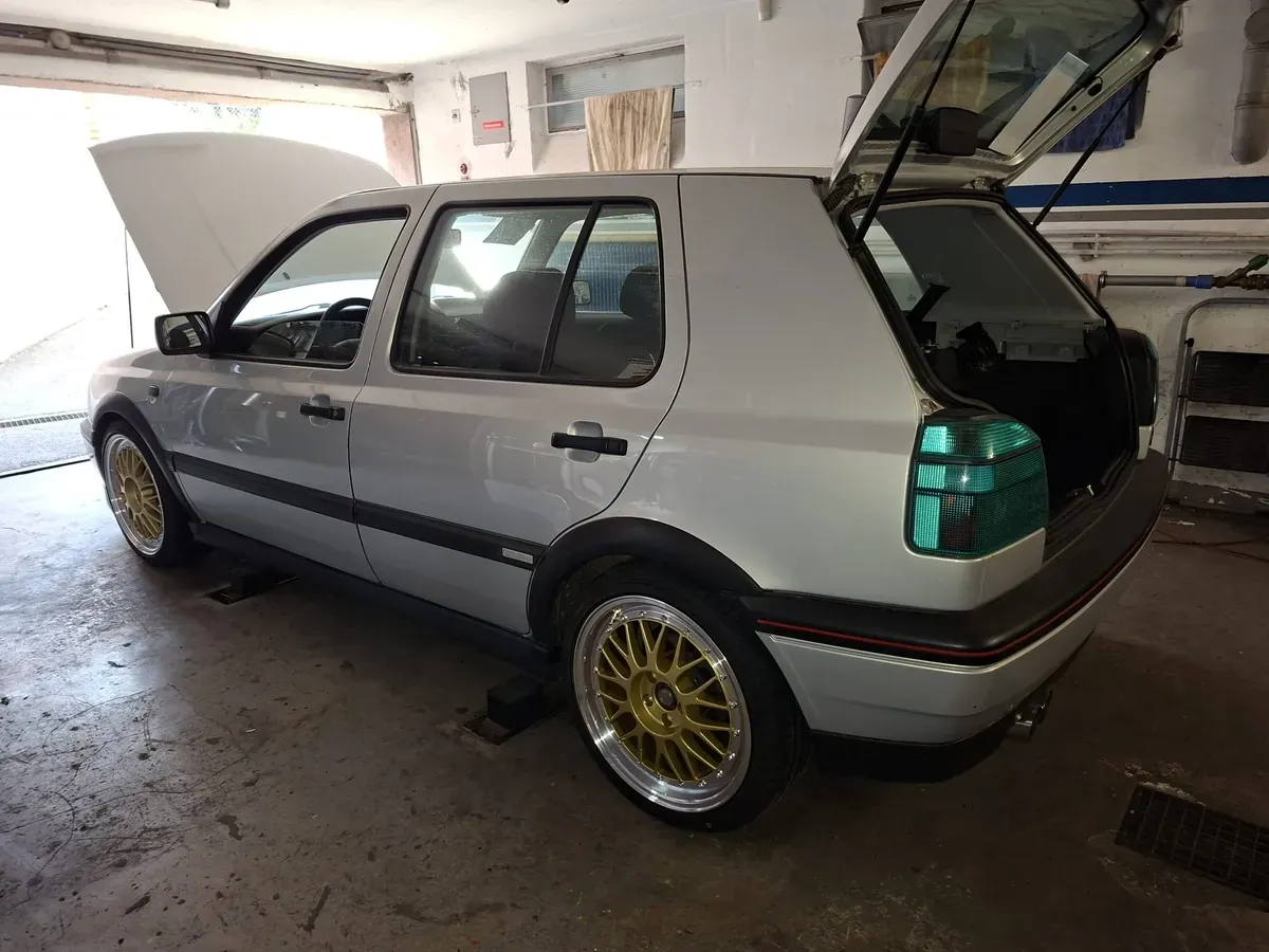 Volkswagen Golf 1996 photo 3