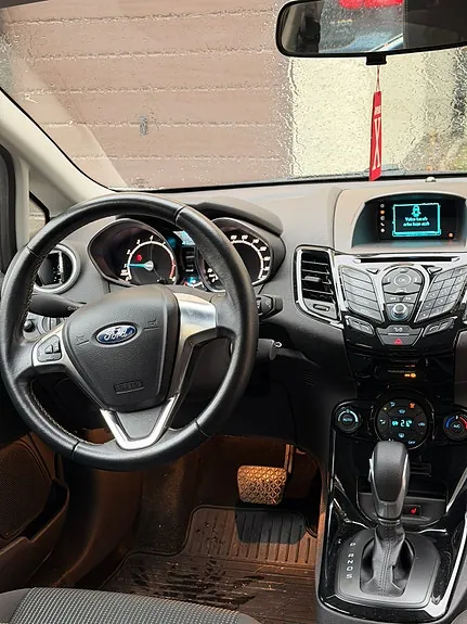 Ford Fiesta 2015 photo 5