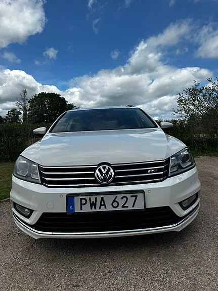 Volkswagen Passat 2014 photo 2