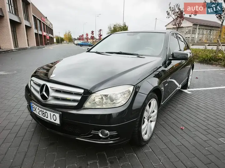 Mercedes-Benz C-Class 2009 photo 2