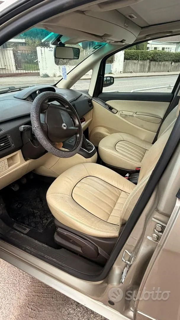 Lancia Musa 2006 photo 3