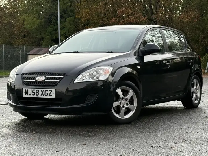 Kia Ceed 2009 photo 3