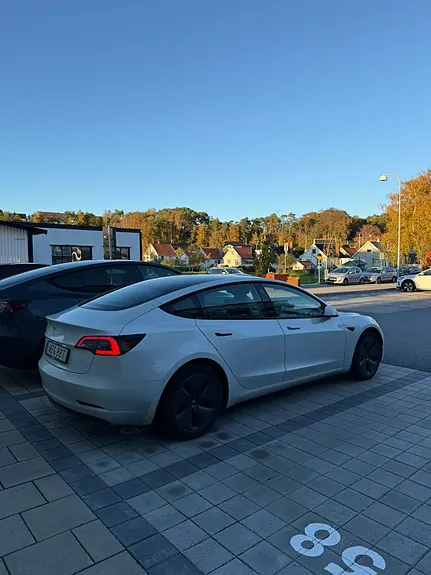 Tesla Model 3 2021 photo 4