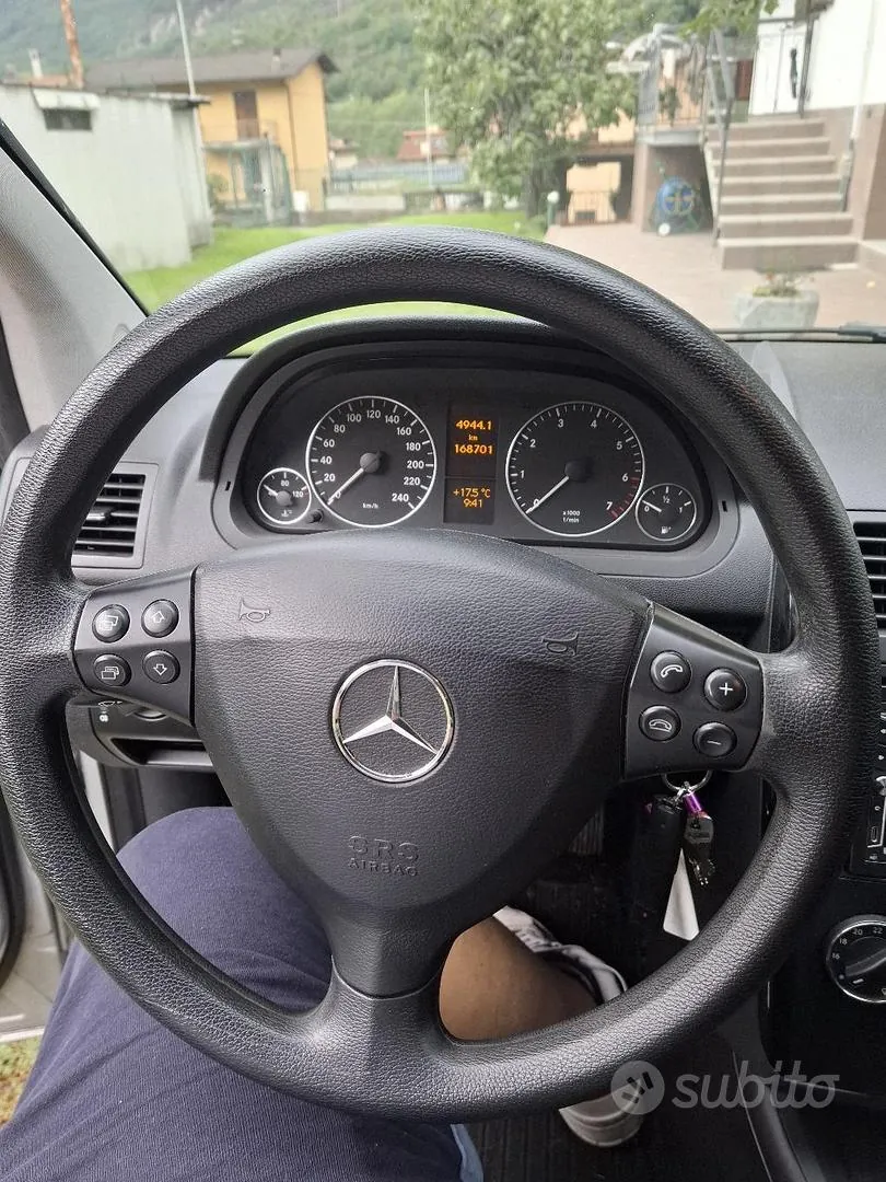 Mercedes-Benz C-Class 2012 photo 5