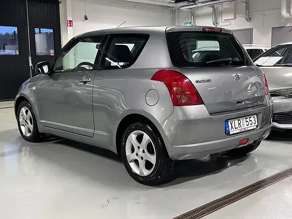 Suzuki Swift 2006 photo 4