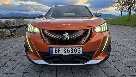 Peugeot E-2008 2023 photo 3