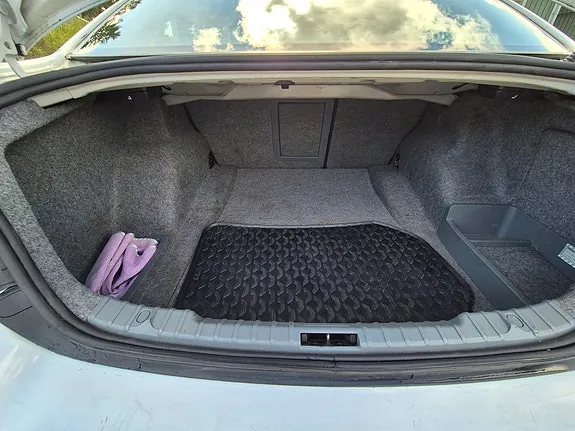 BMW 320D 2011 photo 4