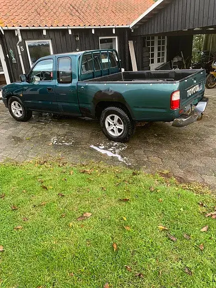Toyota Hilux 2001 photo 4