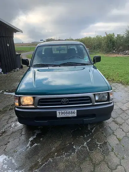 Toyota Hilux 2001 photo 2