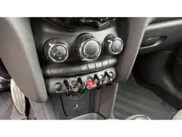 Mini One 2018 photo 3