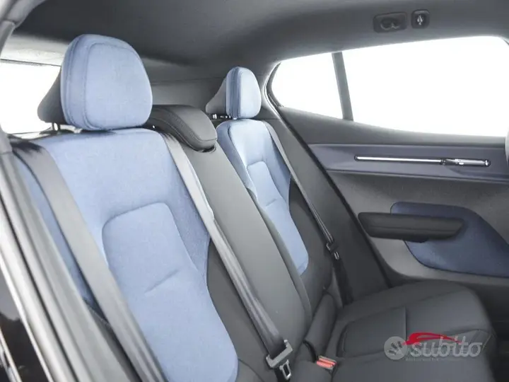 Volvo Ex30 2026 photo 2
