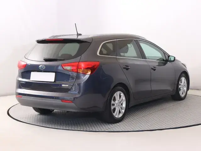 Kia Ceed Sw 2015 photo 3