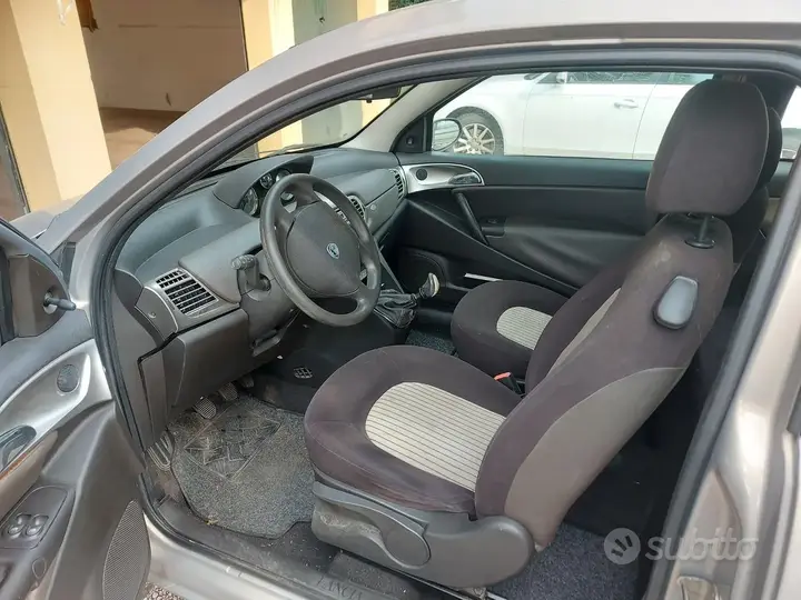 Lancia Ypsilon 2008 photo 3