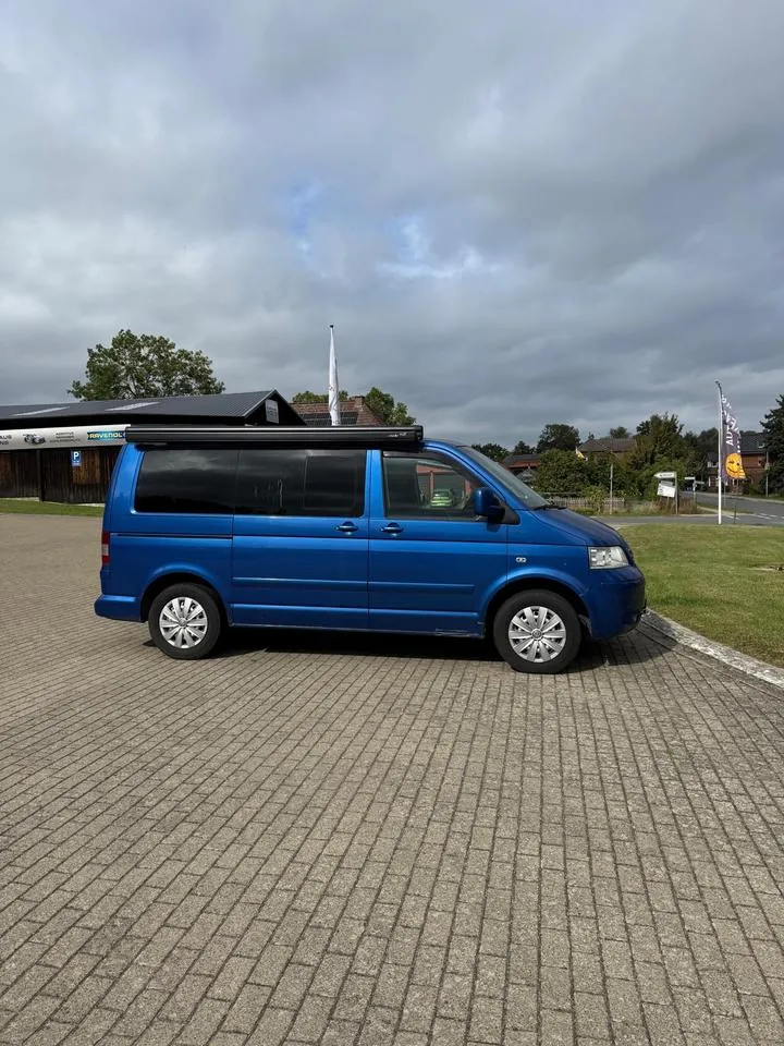 Volkswagen Bus T5 Camper