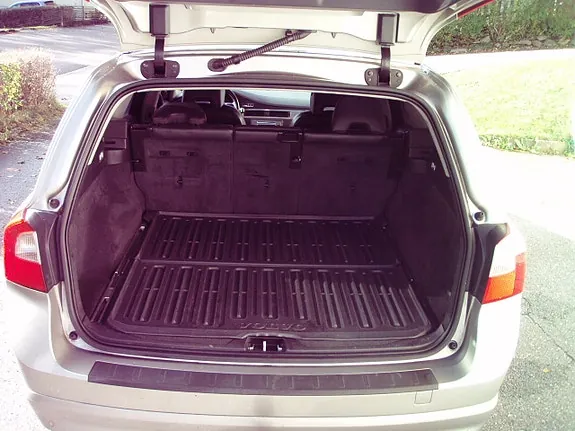 Volvo V70 2010 photo 5