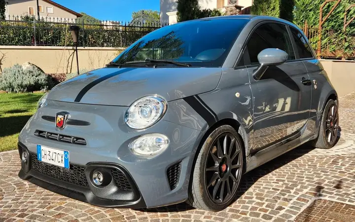 Abarth 595 2022 photo 2