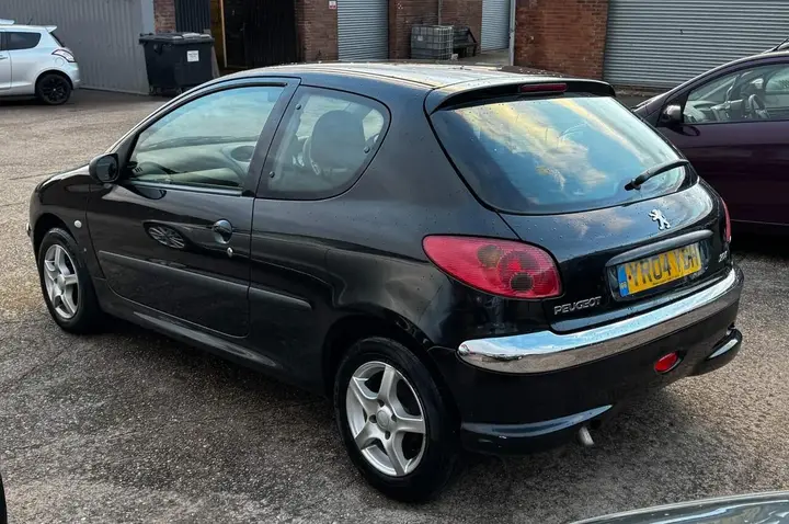 Peugeot 206 2004 photo 4