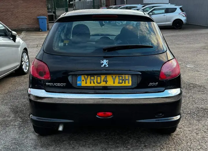 Peugeot 206 2004 photo 5