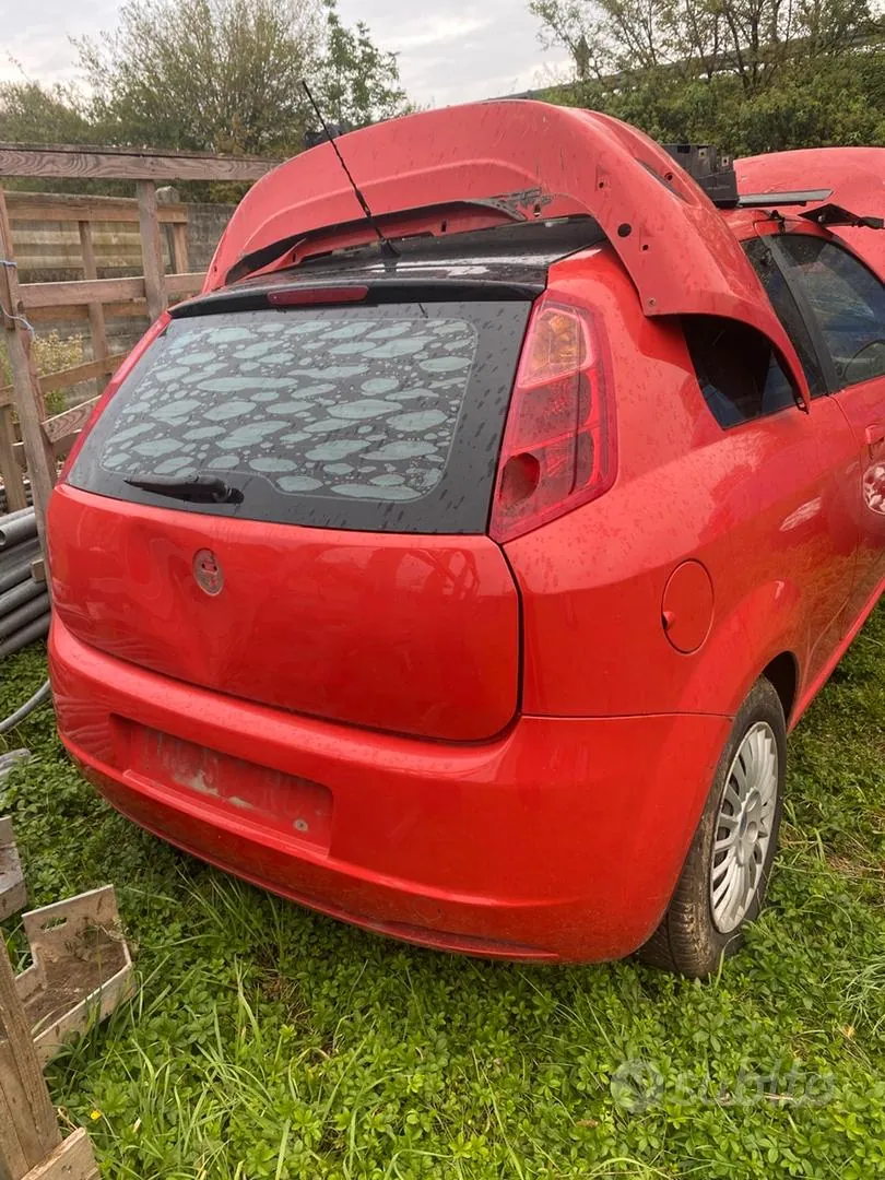 Fiat Punto 2006 photo 2
