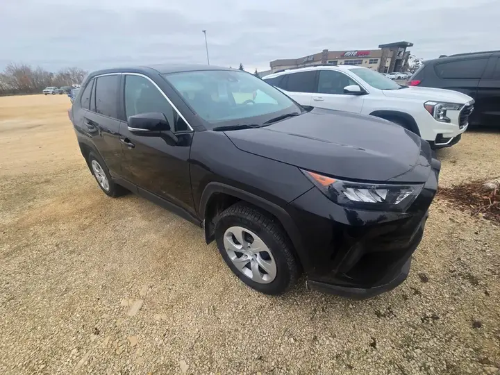 Toyota Rav4 2025 photo 3