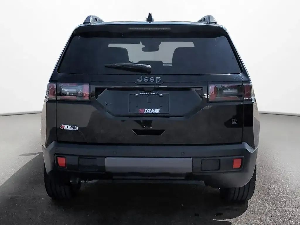 Jeep Cherokee 2026 photo 4