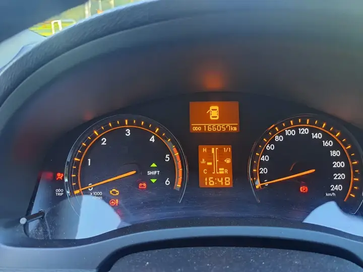 Toyota Avensis 2010 photo 3